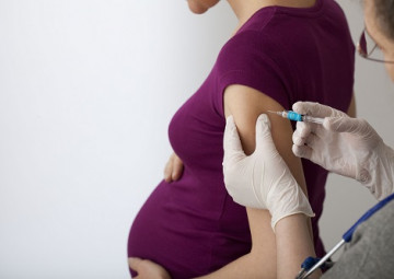 Tiêm vaccine phòng Cúm khi đang mang bầu