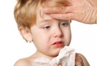 Trẻ bị cúm: 3 nguy hiểm và sai lầm mẹ cần biết