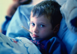 Cảm sốt ở trẻ em – Mẹ nên và không nên làm gì?